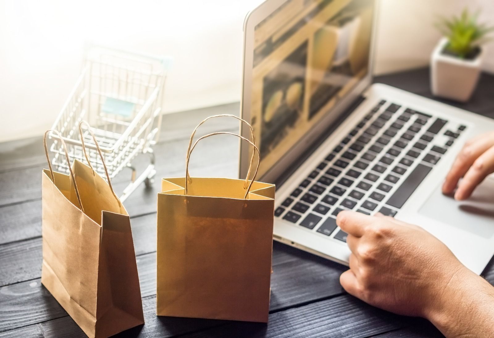 De la tienda física al éxito digital: la historia de Denisa, un ejemplo real de cómo hackear el futuro